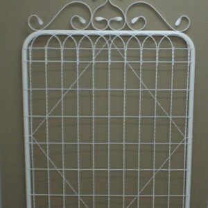 Big Red Heritage Wire gate- Alexandra